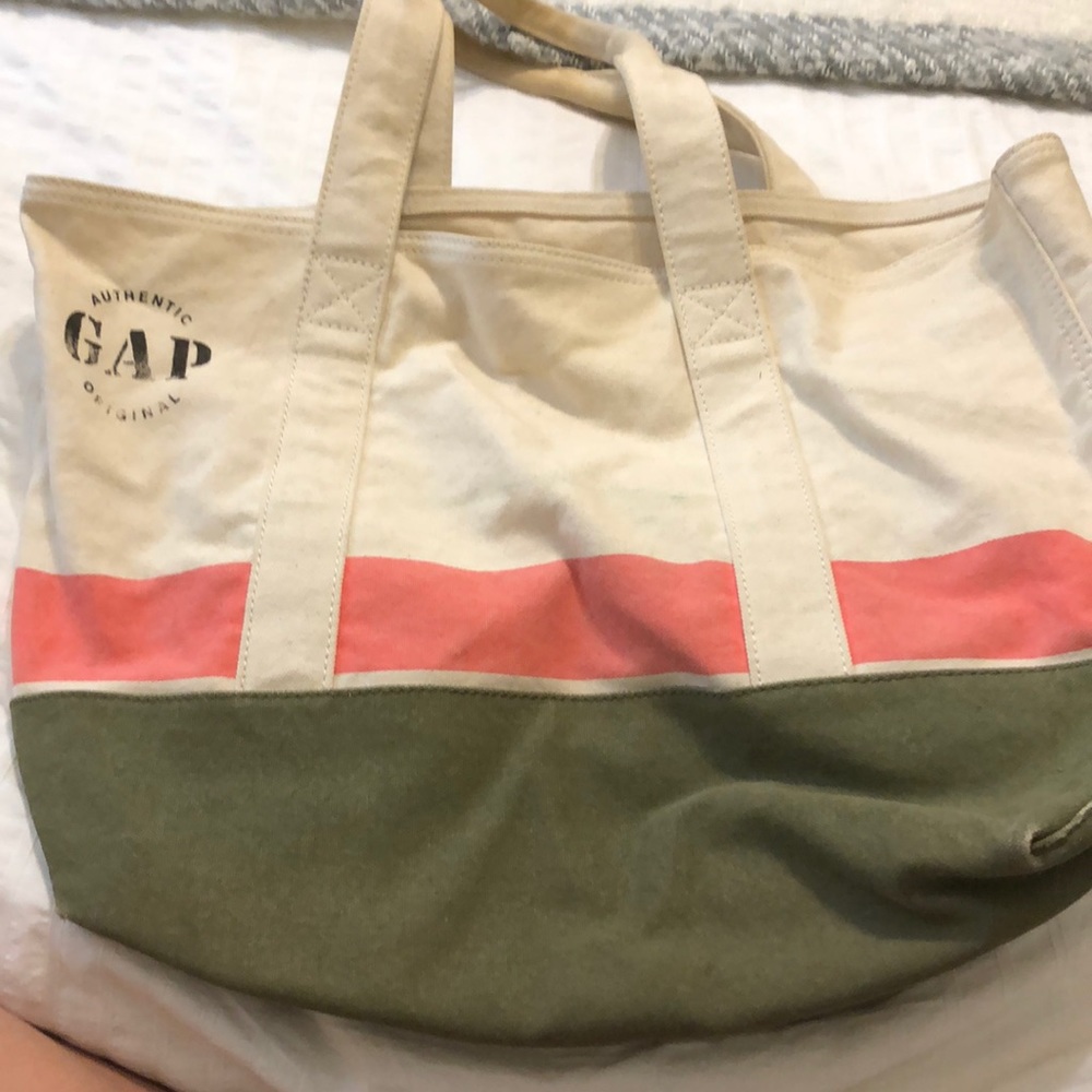 Gap bag